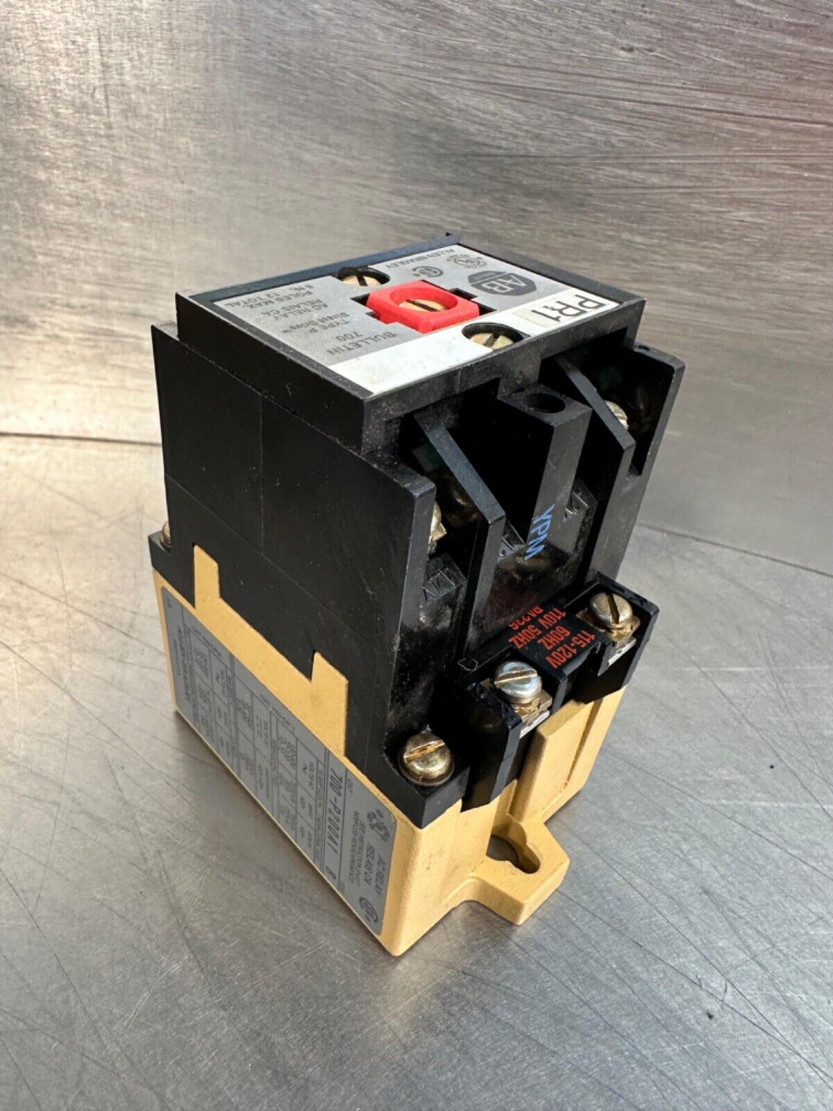 Allen Bradley 700-P200A1 Coil Relay Ser B  Bulletin 700 / PR1 (4B-30)