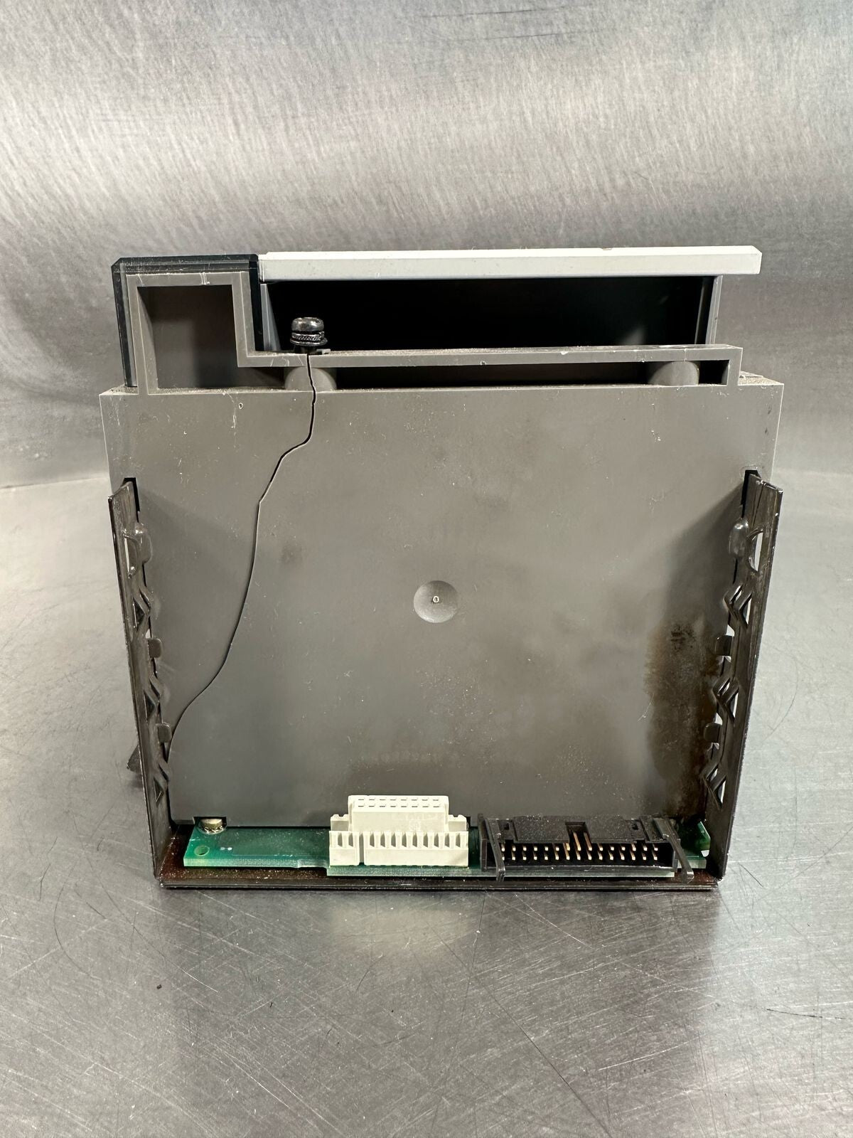 Allen Bradley 1746-A10 Series B SLC 500 10-Slot Rack                (8.5.8)