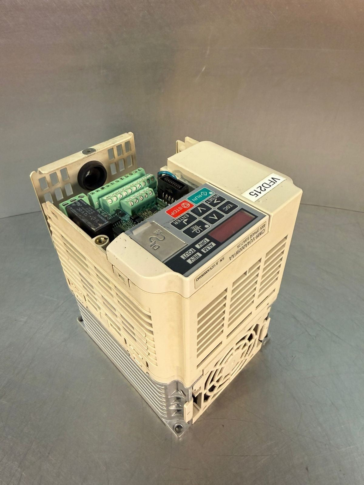 Yaskawa CIMR-VU4A0009FAA Rev. C VFD215                             (4.6.2)