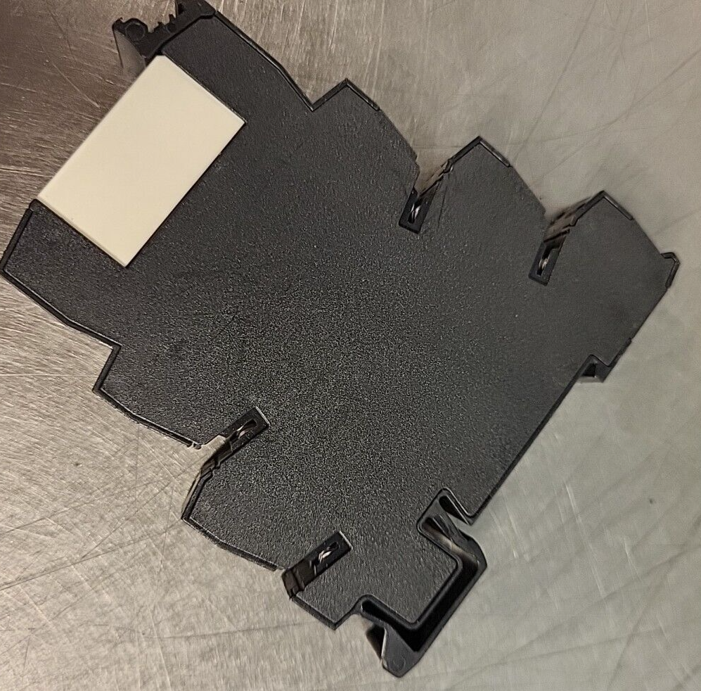 Eaton XRU2D120U   Phoenix  contact  Relay   2961202   (BIN  3.5.4)