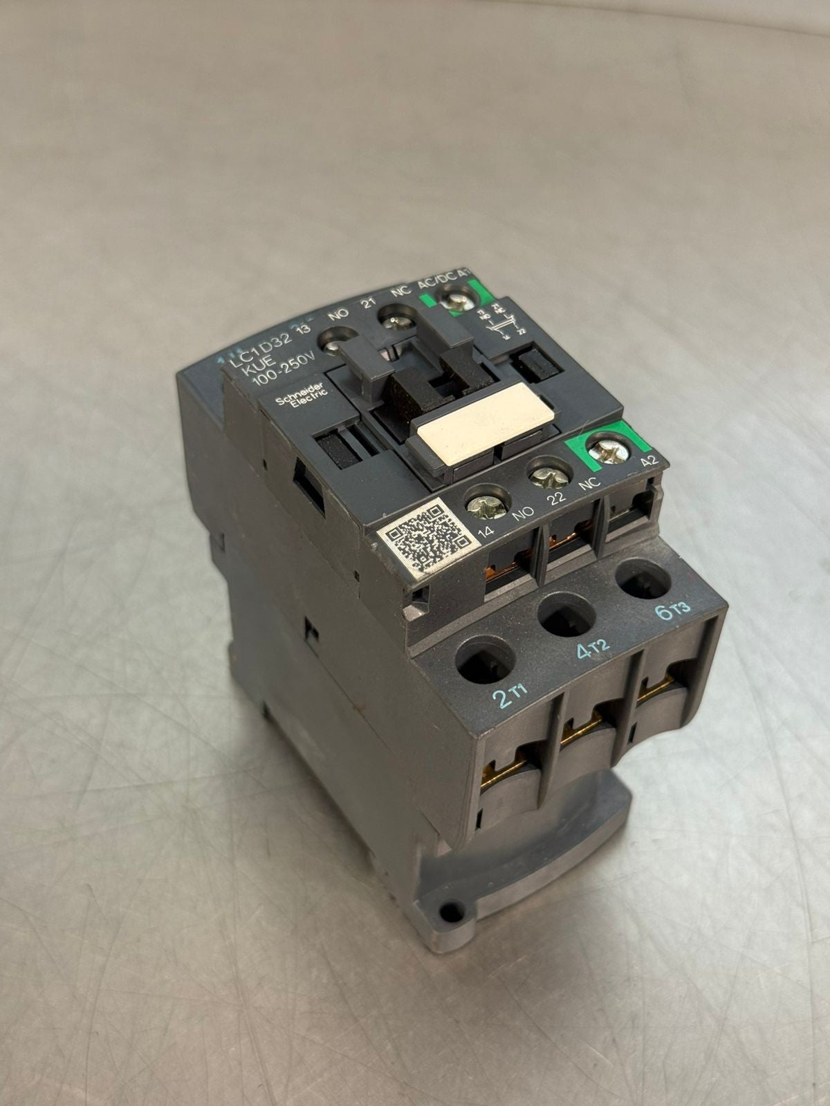 Schneider Electric Lc1d32-Kue 100-250VDC/VAC  LC1D32 KUE           (4.1.3)