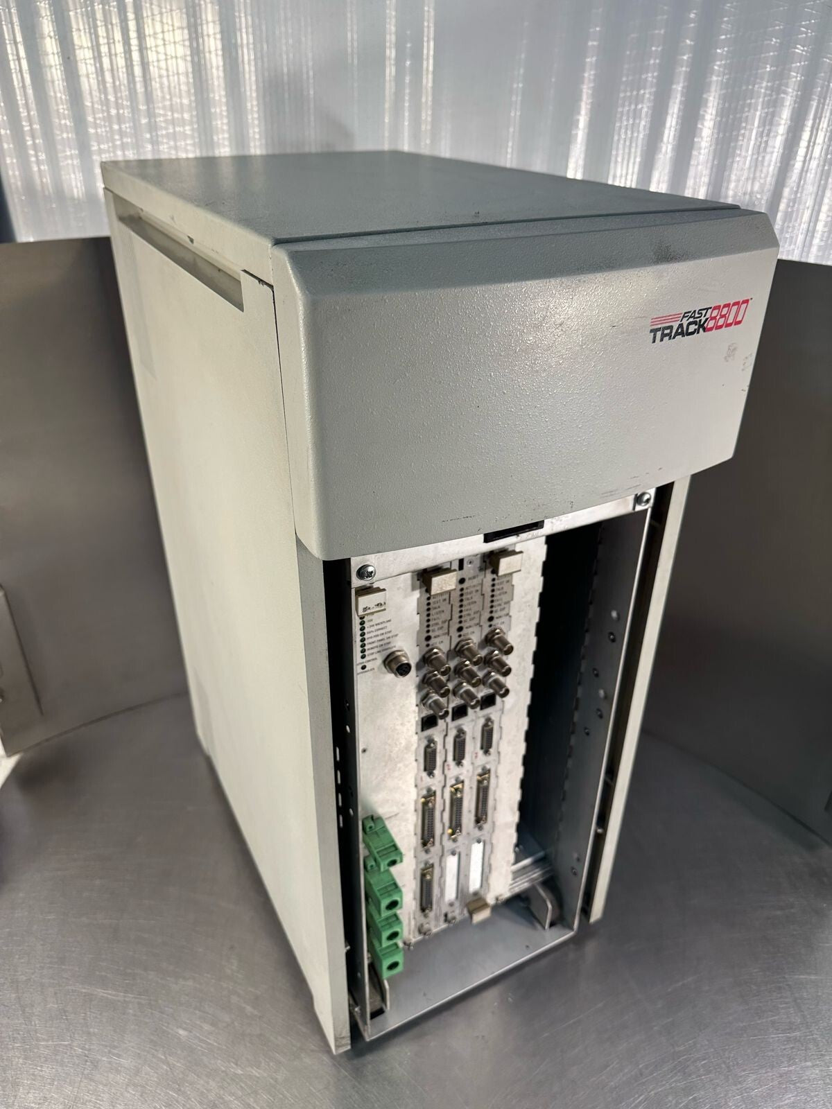 Instron FastTrack 8800 Series Serv Controller Fatigue Tensile Tester     (5.6.4)