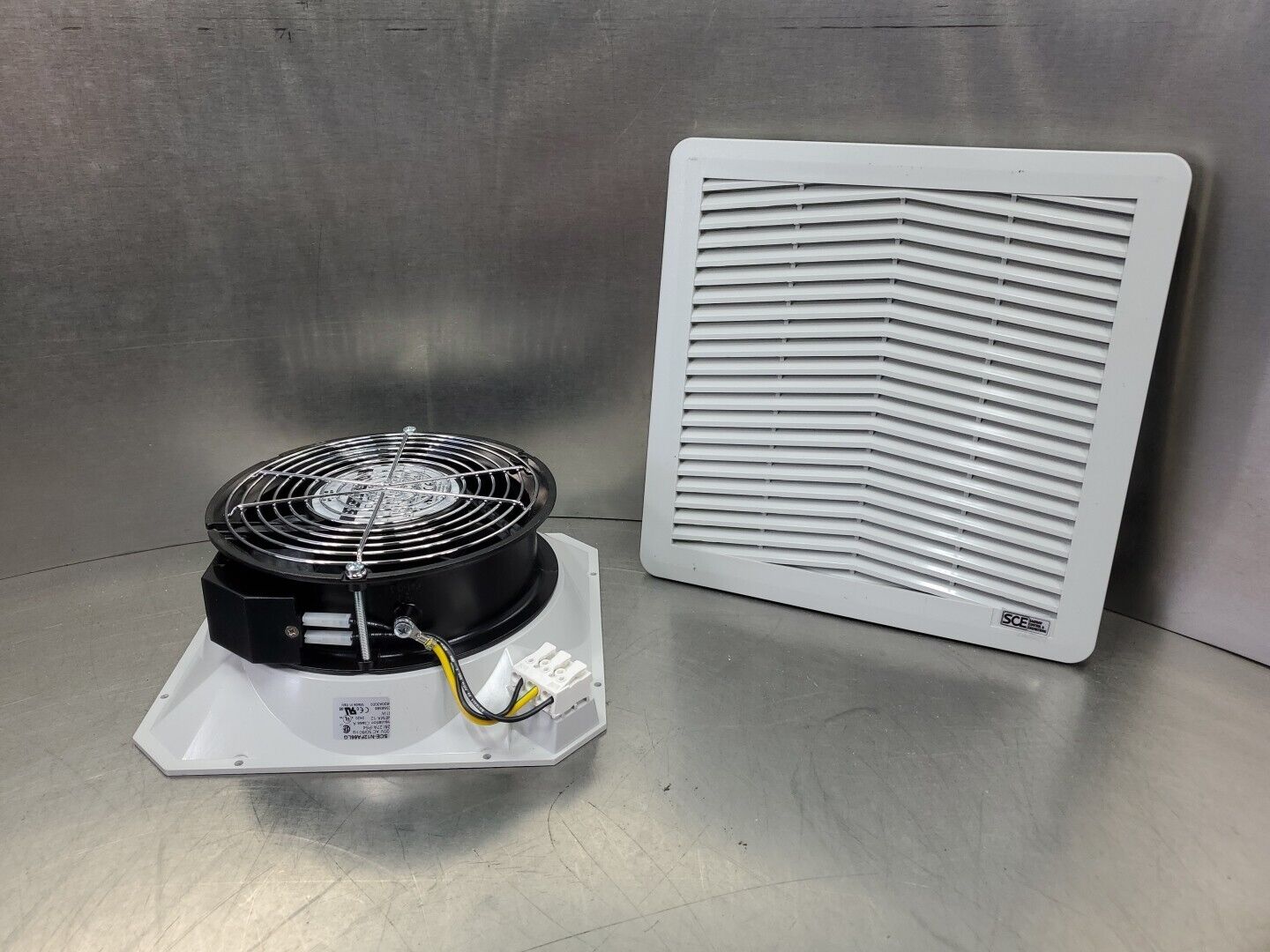 Saginaw Control Engineering SCE-N12FA66LG 20V Fan Assembly.                4D-33