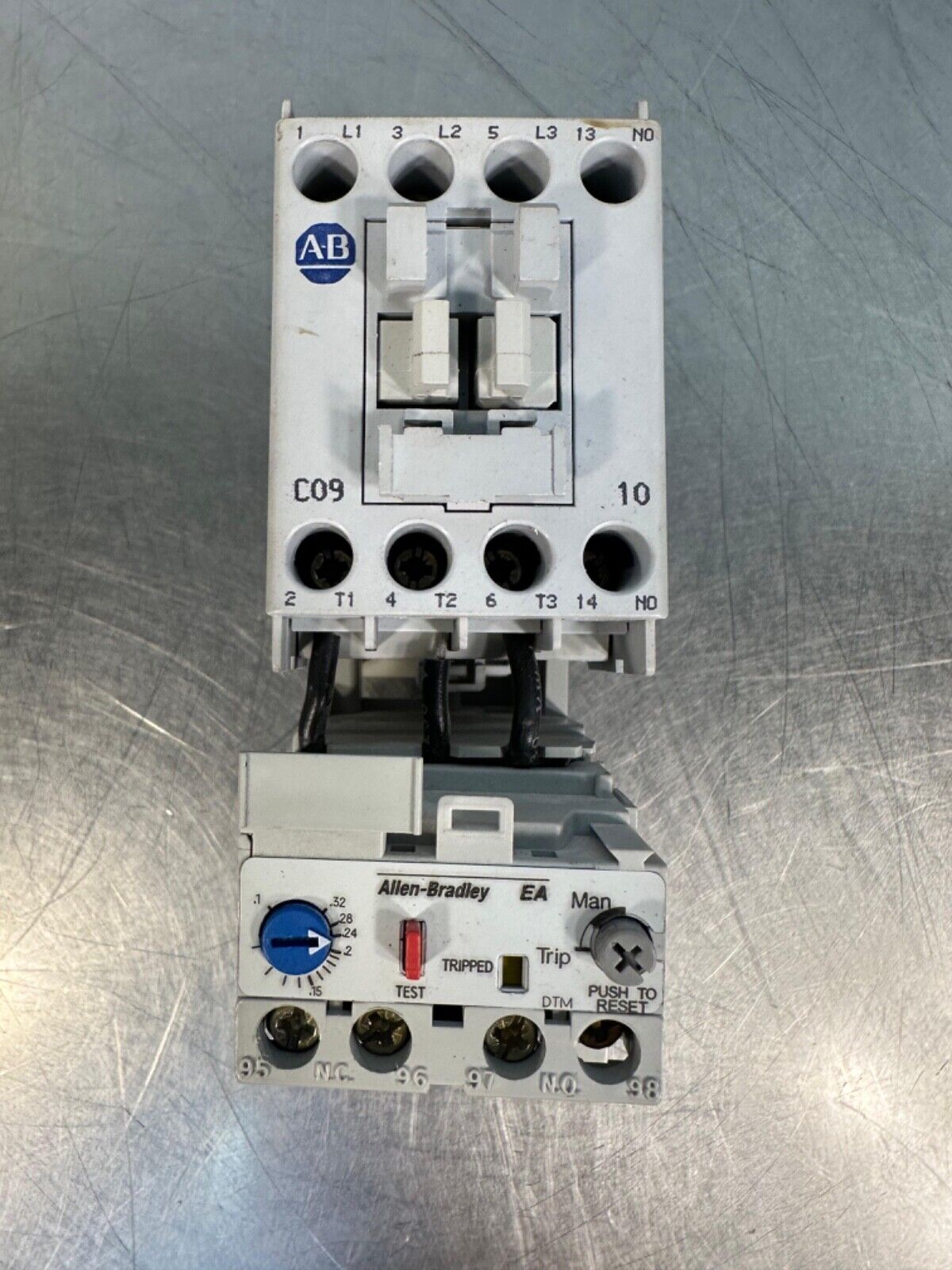 Allen-Bradley 100-C09*10 Contactor With 193-EA1AB Overload Relay (4E-28)