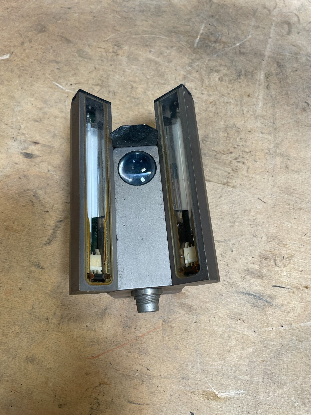 Erhardt+Leimer FE5001 Gray/Blue Opaque Infrared Edge Position Sensor