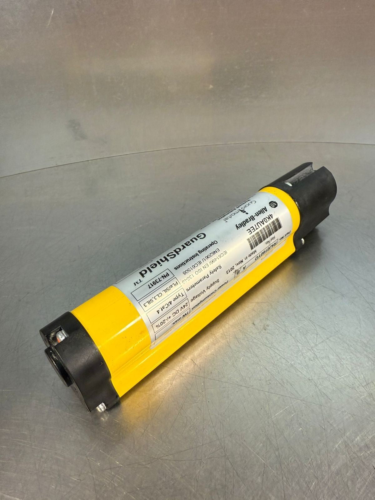 Allen Bradley 440L-R4J0160YD /A Rev.B GuardShield                  (4.4.5)