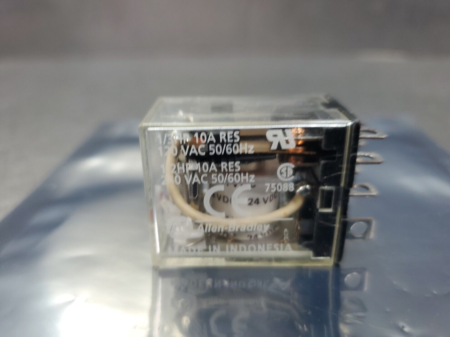 Allen Bradley 700-HF32Z24-4 Relay, Series B 24VDC.                         4A-34