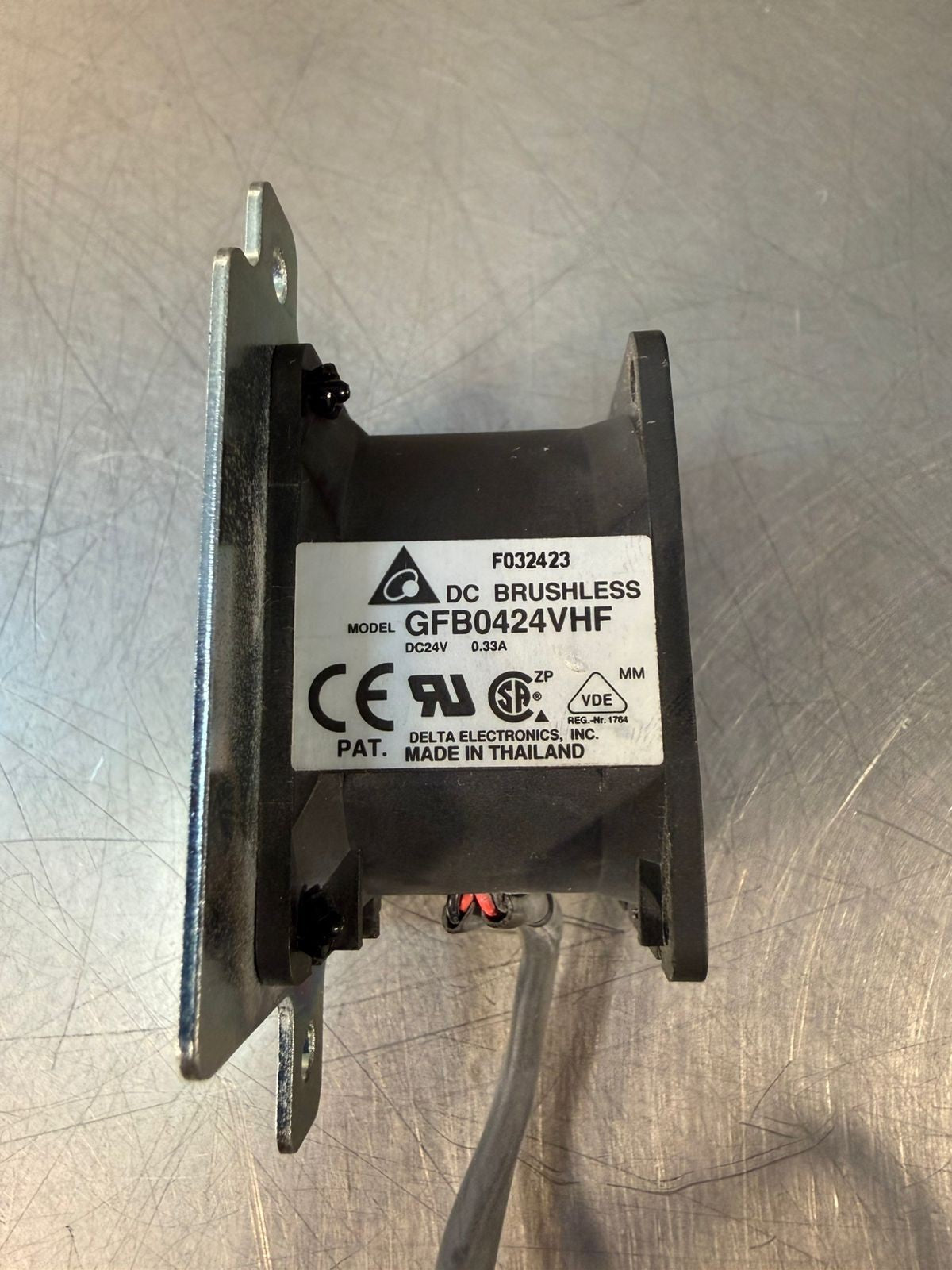 Delta GFB0424VHF F032423 DC 24v  0..33A                            (2.1.5)