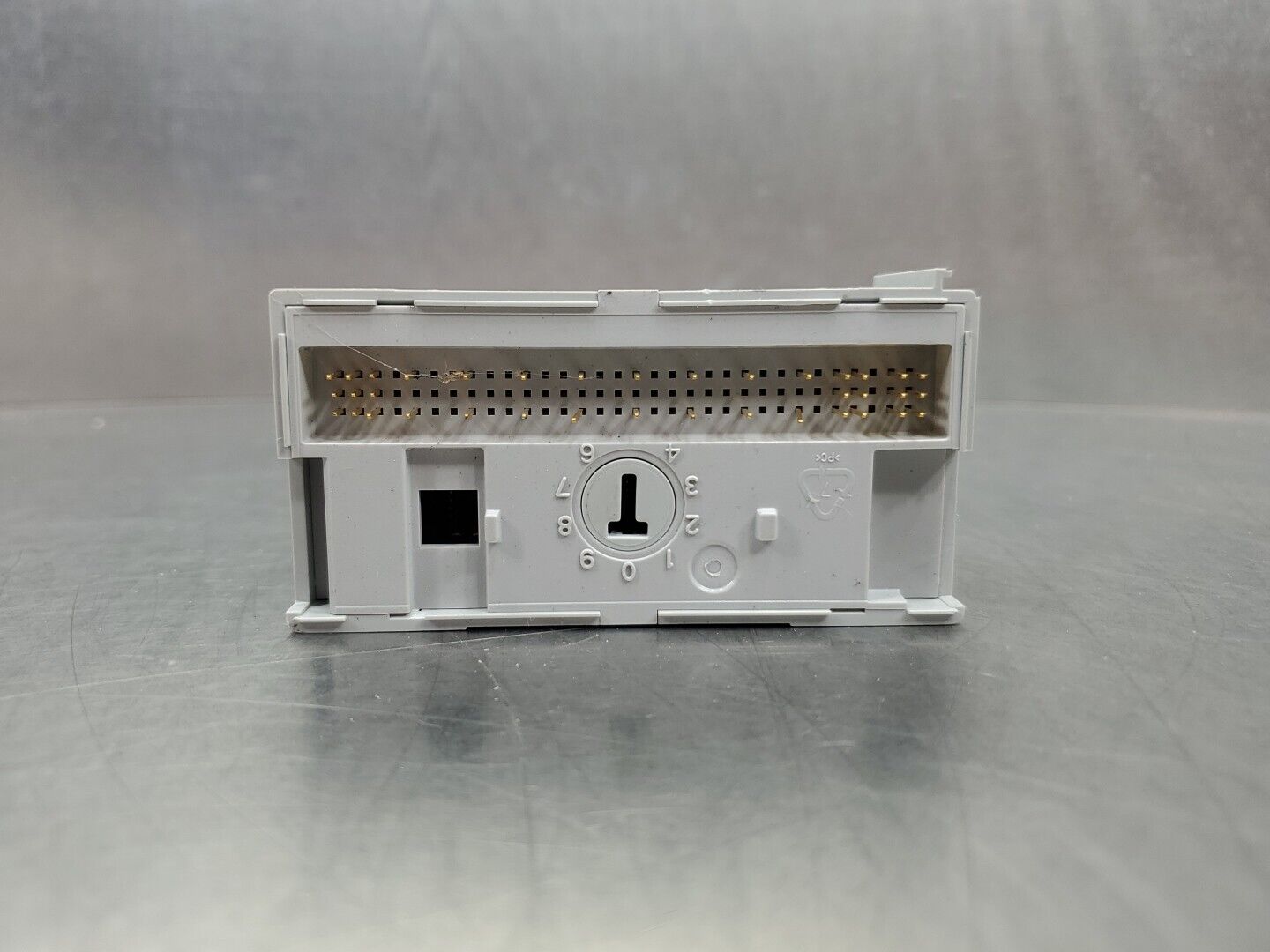 Allen Bradley 1794-IF2XOF2I FIex l/O Analog Combo Module.                  3E-35