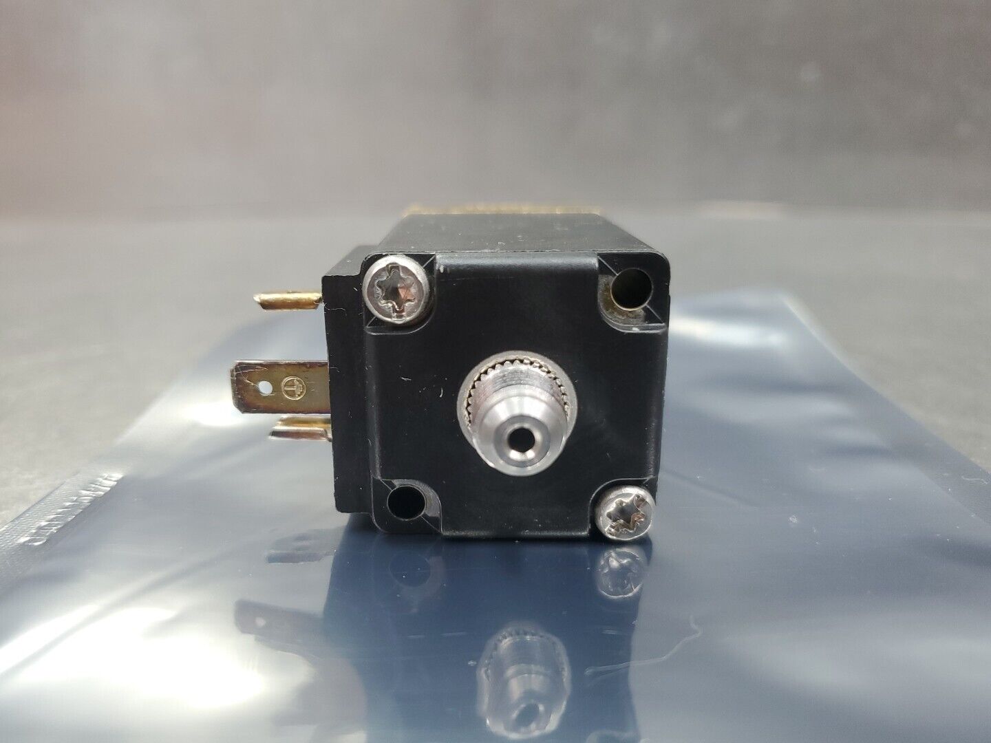 Bürkert 0312 D 2,5 NBR MS Plunger Solenoid Valve, 24VDC, 8W.              5E-7/2