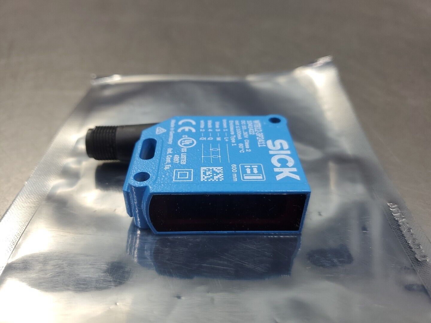 Sick WTB12-3P2411 Photoelectric Switch, (1041422)                          5E-33