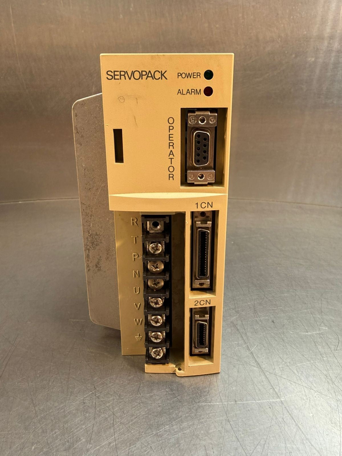 Yaskawa SGDA-04AS 1 PH Servopack 200-230Vac 6.0A          (3.5.1)