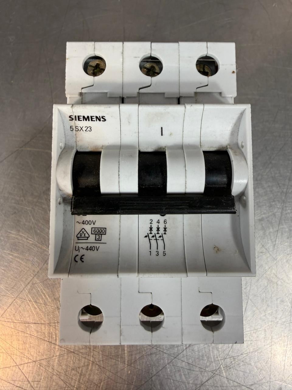 Siemens 5SX23 Circuit Breaker 5SX2 3 Pole Trip Class             (9.3.2)