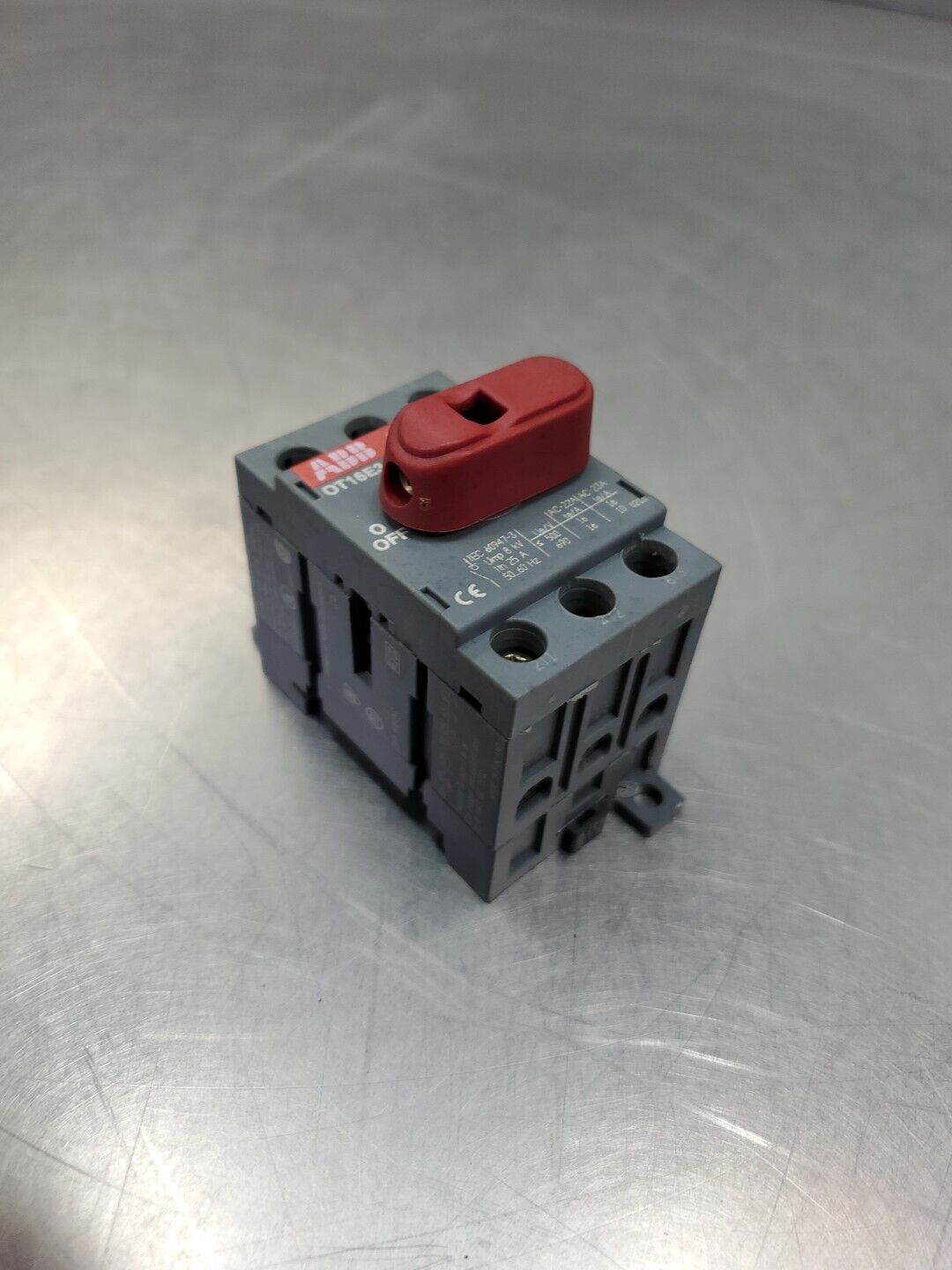 ABB SwitchLine OT16E3 3 Pole 16 AMP Disconnect Switch.                     4E-30