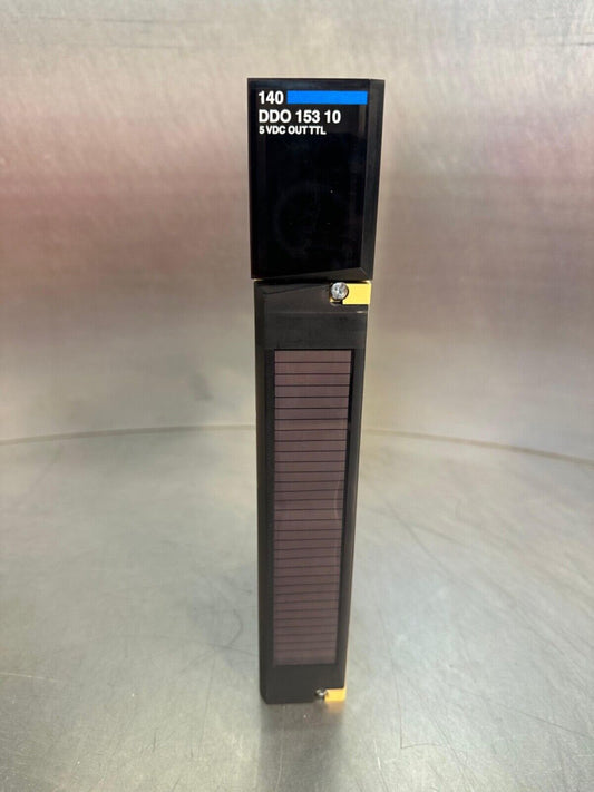Schneider Automation 140 DDO 153 10 5VDC Out TTL  (3B-29)