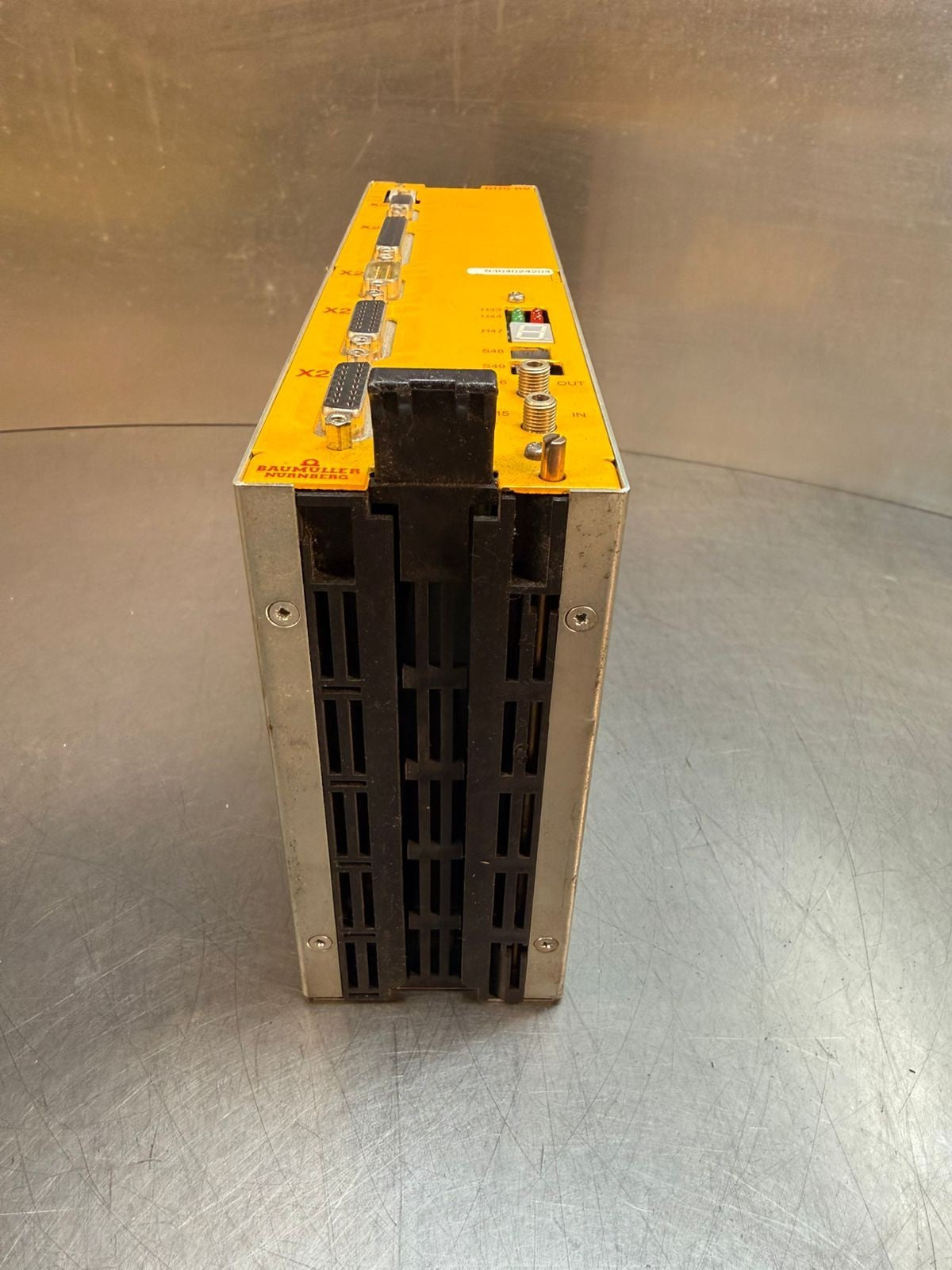 *3138 Baumuller BUS 6v Servo Drive USIP BUS 6V S304024204 00344893 M06   (5.5.3)