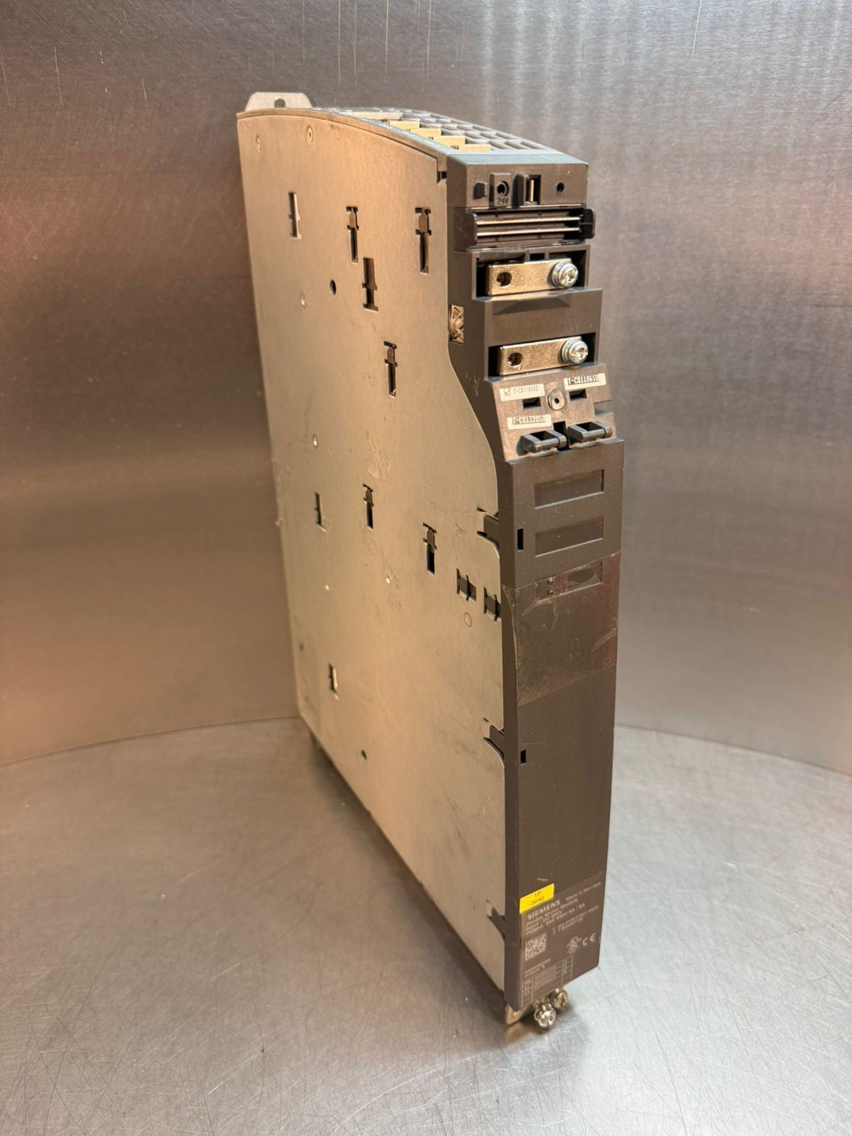 Siemens 6SL3120-2TE21-0AA3 Double Motor Module, 400VDC 9A         (6.6.5)