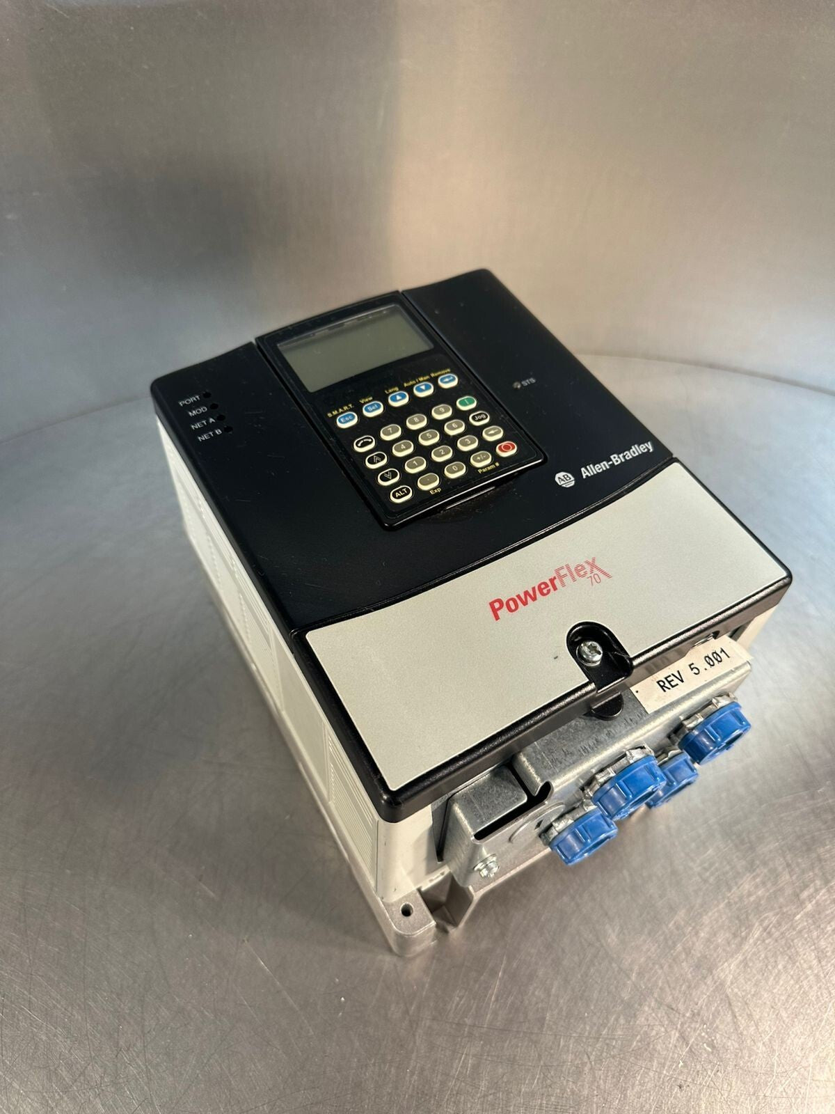Allen Bradley 20AD3P4A3AYNADG0 /A POWERFLEX 70 AC DRIVE 2HP 480VAC (2.2.1)