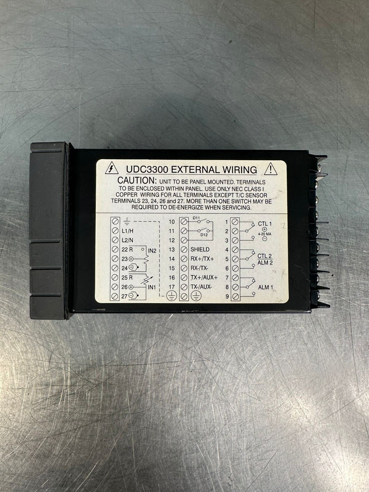  Honeywell UDC3300 DC330E    DC330E-AA-1D0-21-0A00D0-00-0             (7.4.1)