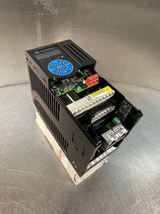 Allen Bradley 25C-D2P3N114 /A    1.0HP AC DRIVE (7.3.1)
