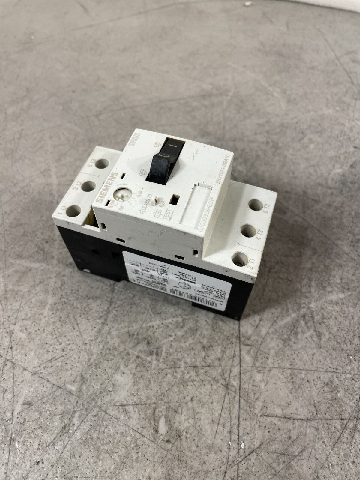 Siemens 3RV1 3RV1011-0GA10  Motor Protection Circuit Breaker @3.3.5