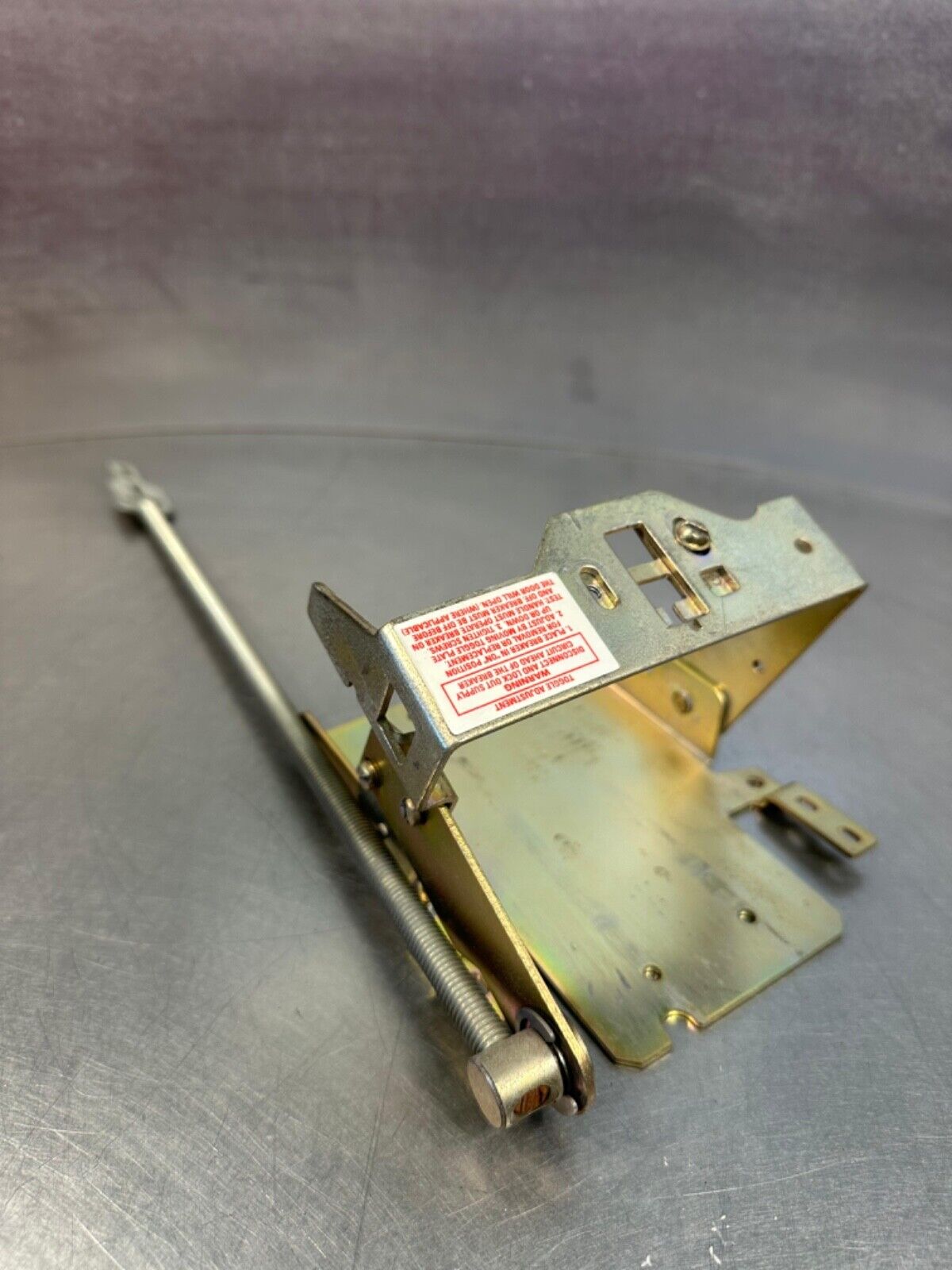 ALLEN BRADLEY 1494V-M40 SER. A Breaker Disconnect Hardware  (4E-19)