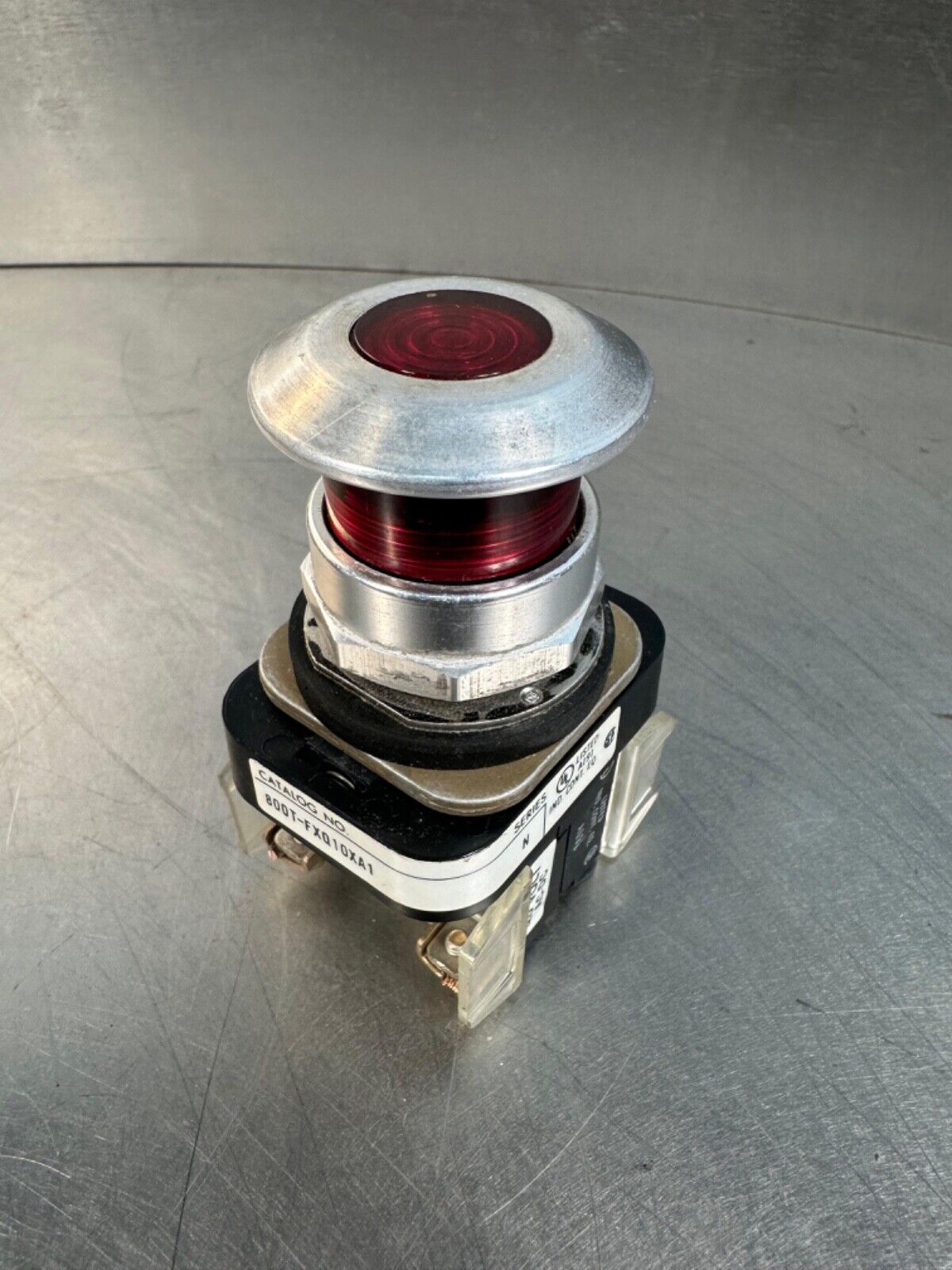 Allen Bradley 800T-FXQ10XA1 Ser.N Red Button 800TFXQ10XA1 120V (4c-39)