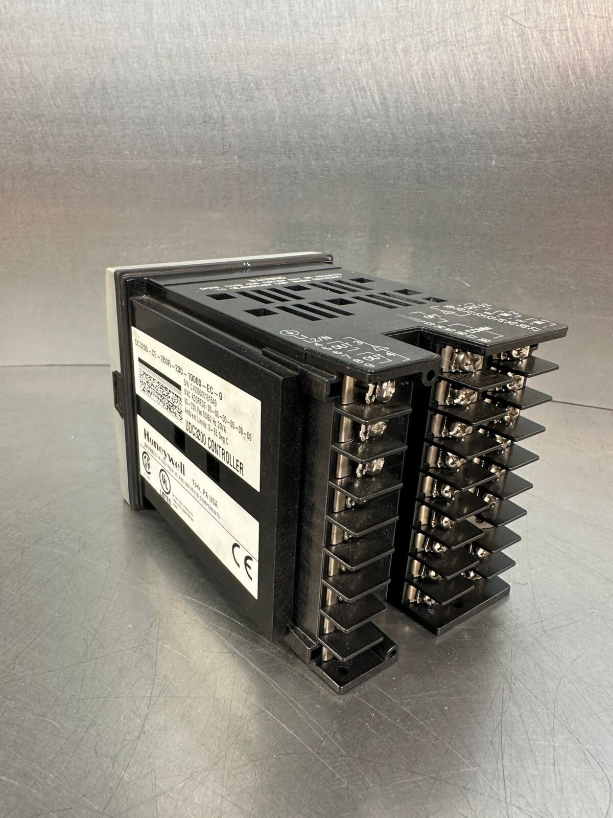 Honeywell Udc3200 DC3200-CE-2B0R-200-10000-EC-0 90-250Vac 50/60Hz (3.1.3)