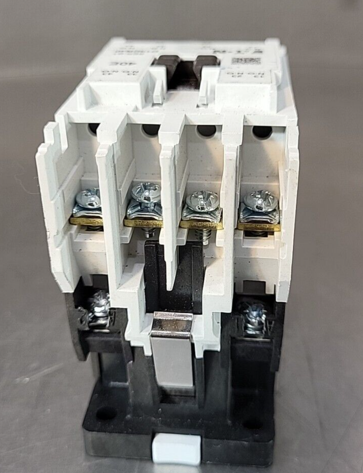 Eaton D15CR40 40E Ser. B1 (BIN354)