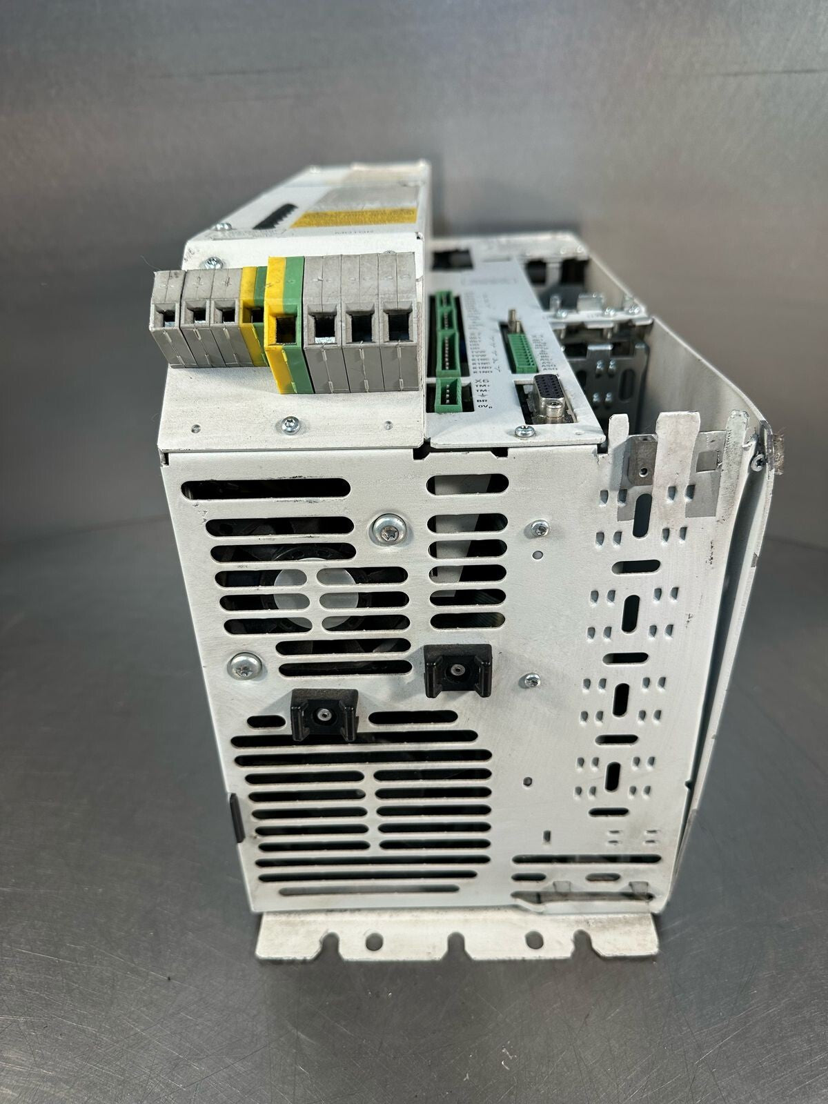 Indramat DKS01.1-W100A-DL08-01-FW DKS DIGITAL SERVO DRIVE           (2.5.3)