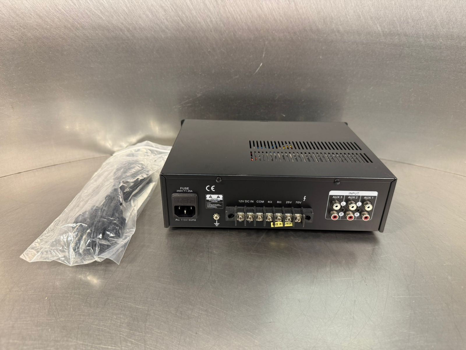 Weltron WA-303 Mixer Amplifier WA303                              (10.5.3)