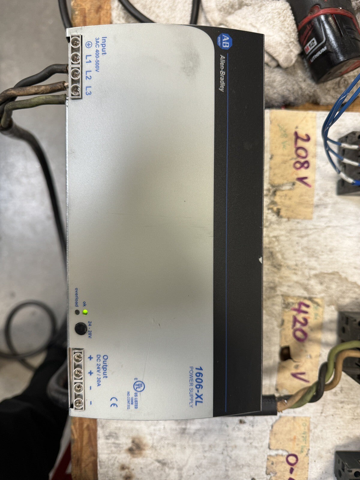 Allen Bradley 1606-XL720E-3 /A AC/DC  720W 24-28V 3PH 480V AC Input @2B(BIN3.5.2