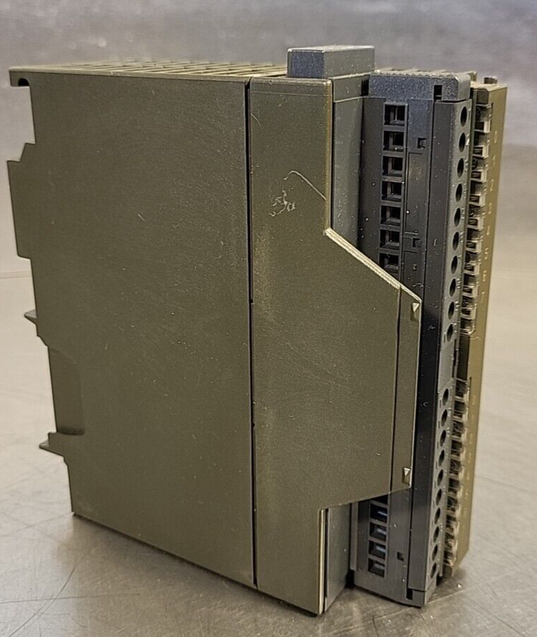 Siemens    6ES7  321 -  1BH02   - 0AA0   Simatic S7      (BIN  4.5.5)