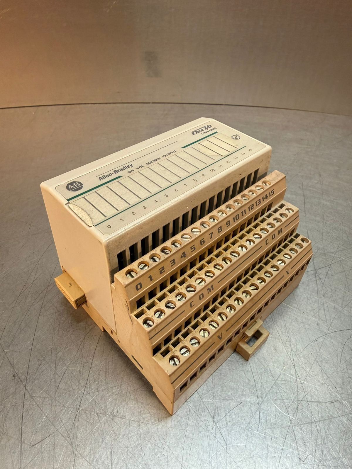 Allen Bradley 1794-OB16 Flex I/O 24V DC                                 (3.1.3)