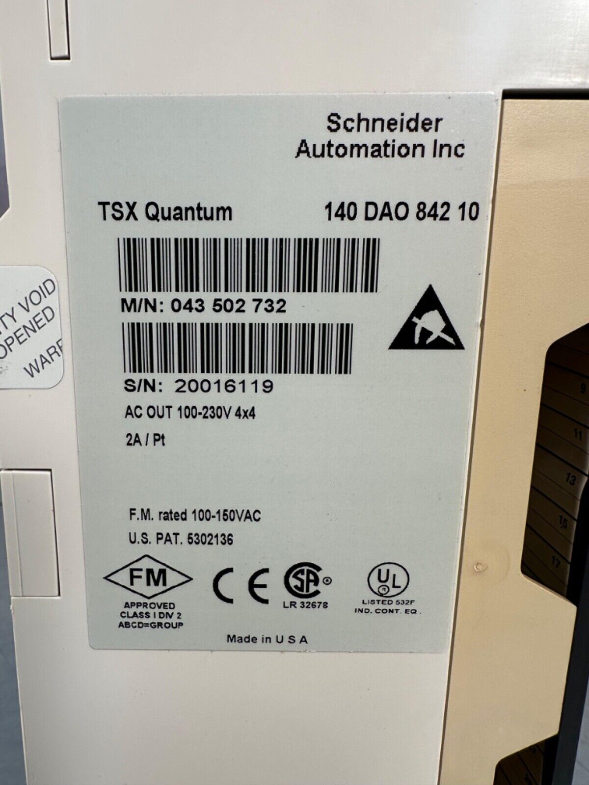 Schneider - 140 DAO84210 Output Module, 115-230VAC, (3B-29)