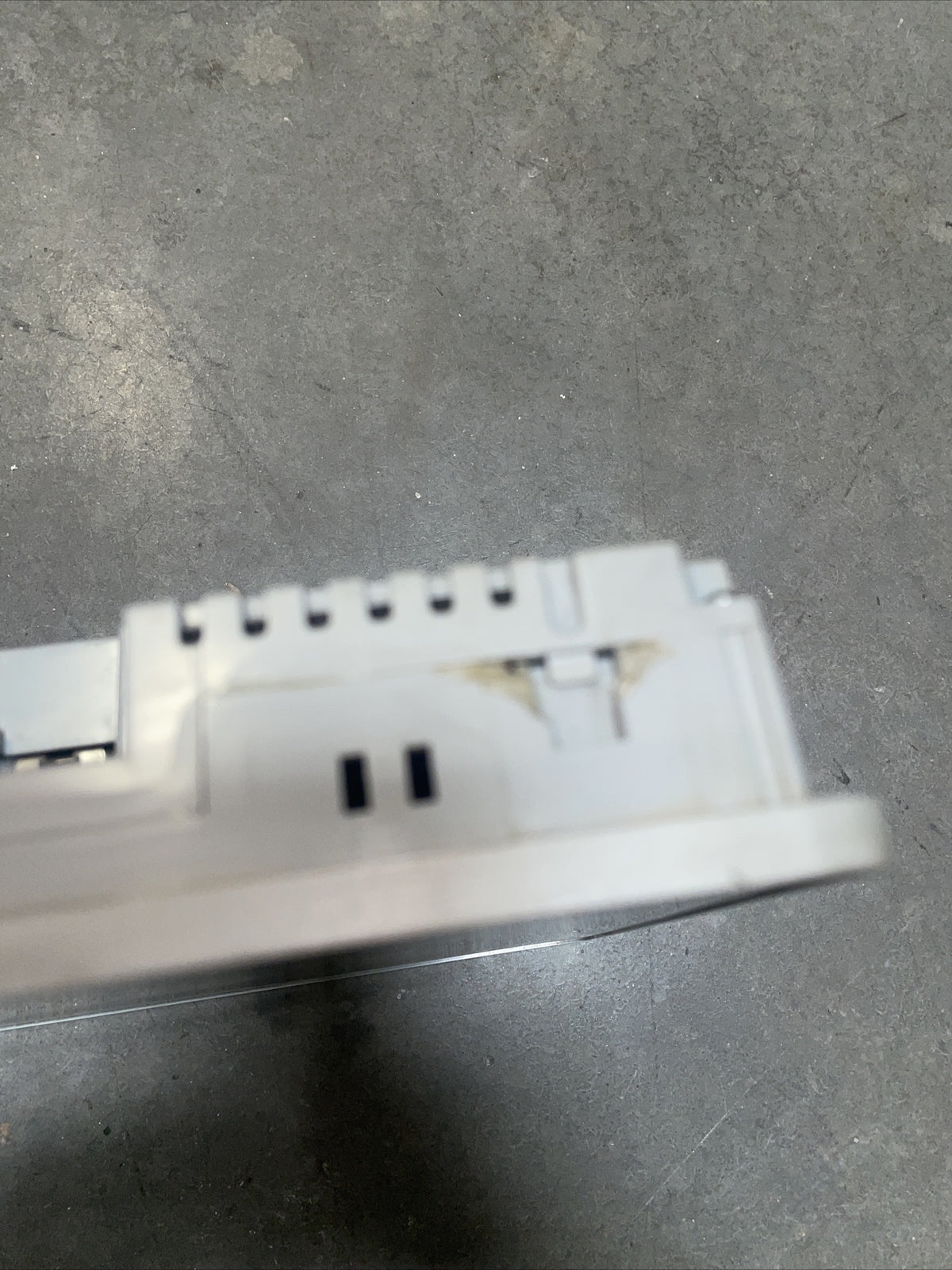 SHARP ZM-682SA LCD CONTROL TERMINAL 12.1" Color 24VDC 1.6A.