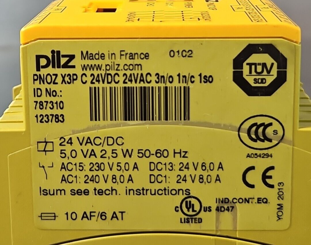 PILZ PN0Z X3P Safety relay 24VDC                                        (BIN351)