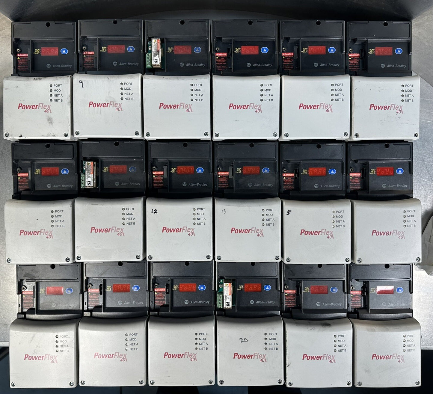 ALLEN BRADLEY 22D-D2P3N104 POWER FLEX 40P - 1HP + 22-COMM-E - EACH - (BIN-1.4.3)