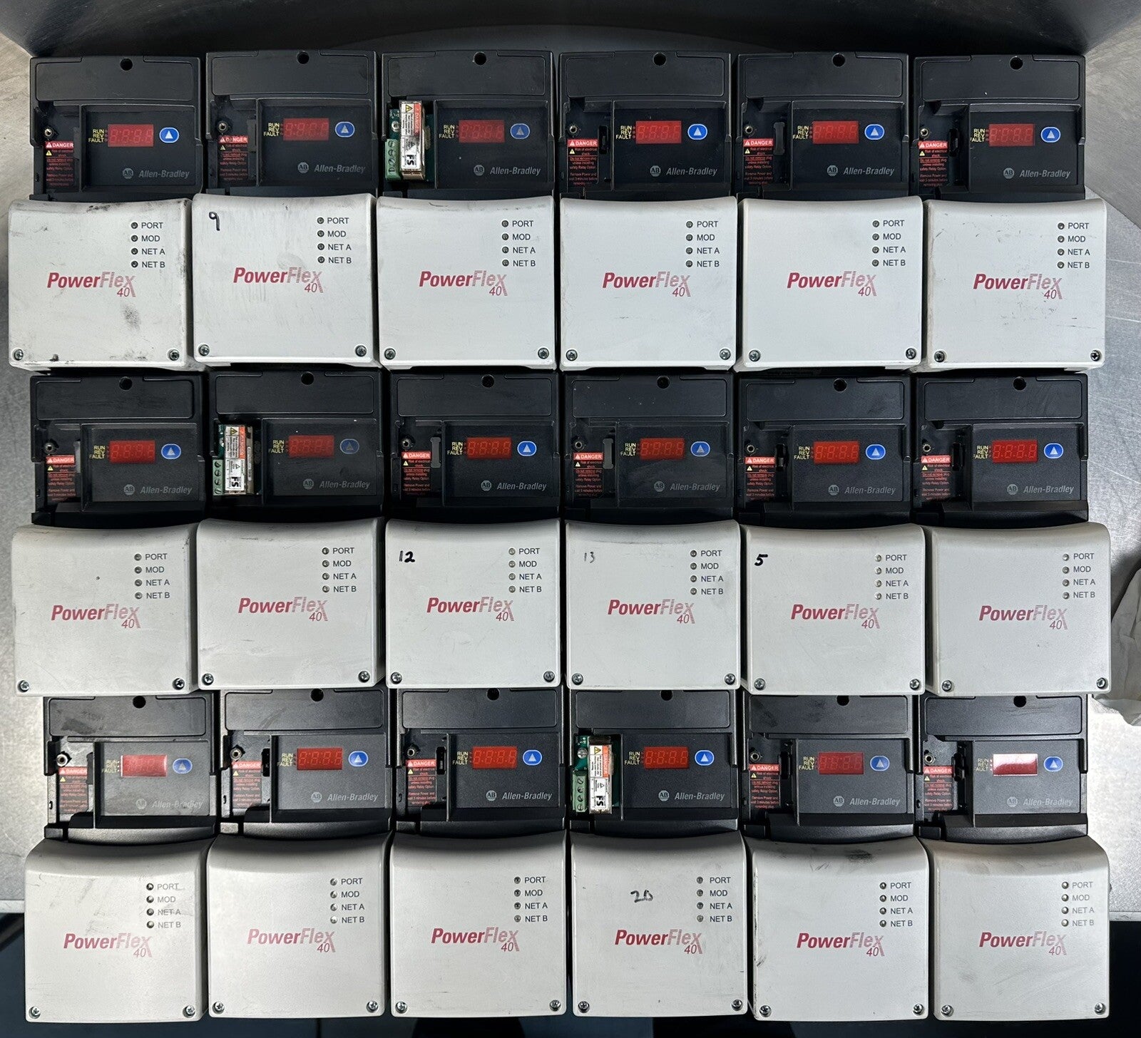 ALLEN BRADLEY 22D-D2P3N104 POWER FLEX 40P - 1HP + 22-COMM-E - EACH - (BIN-1.4.3)