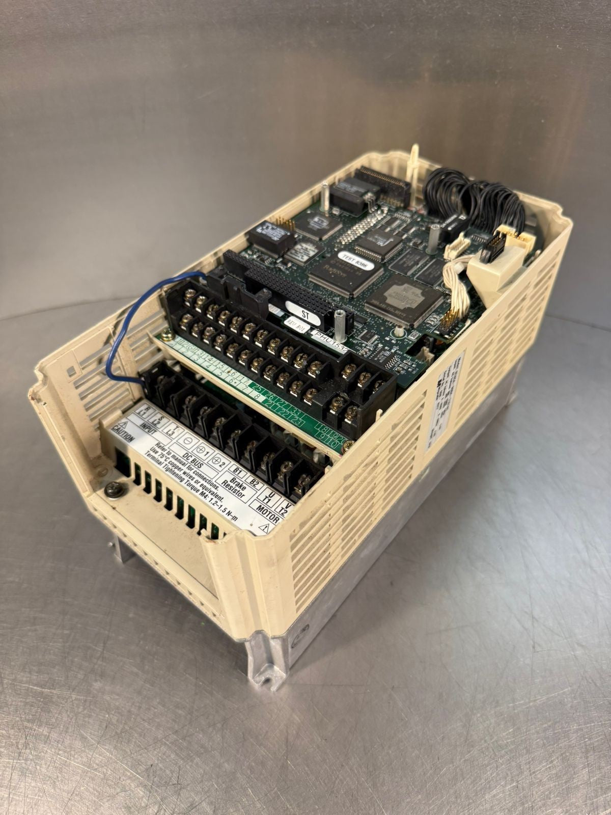 Magnetek Staca-B004-T1EA1 3Phase 3Phase Inp 380-460V / Out 0-460V  (3.2.2)