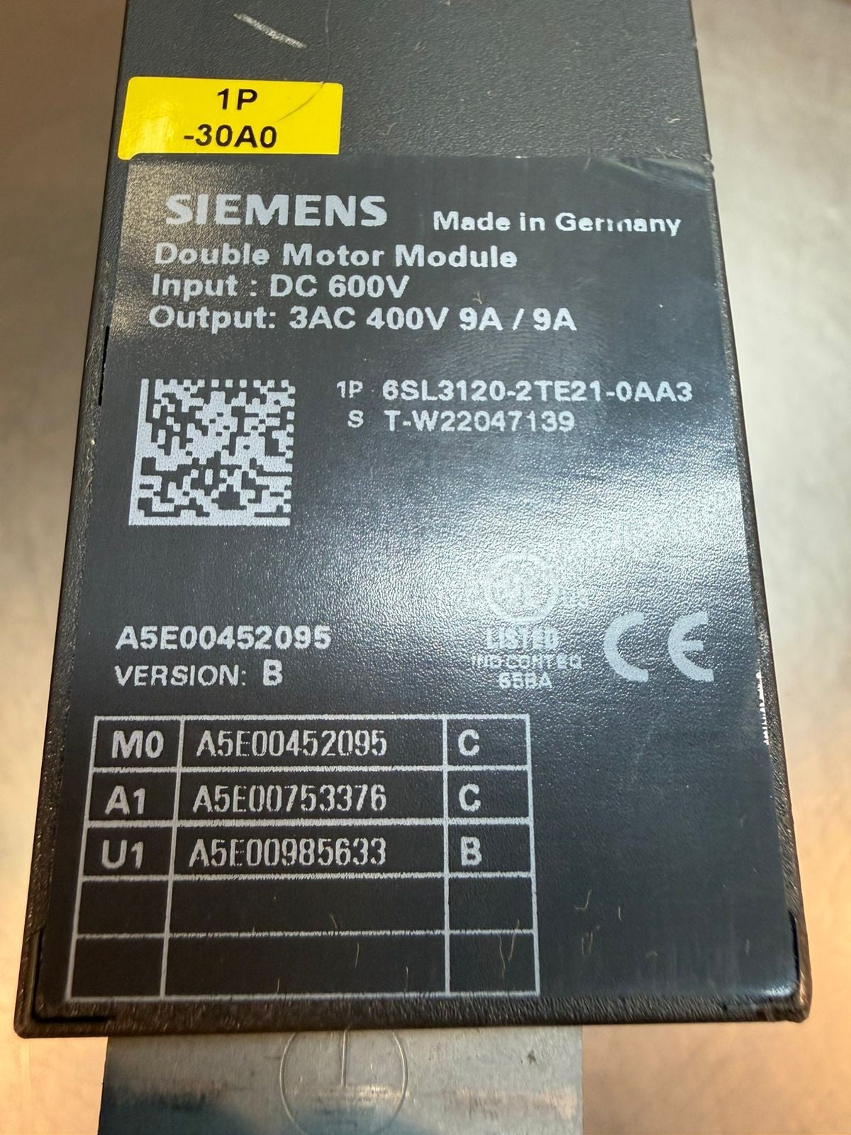 Siemens 6SL3120-2TE21-0AA3 Double Motor Module, 400VDC 9A         (6.6.5)