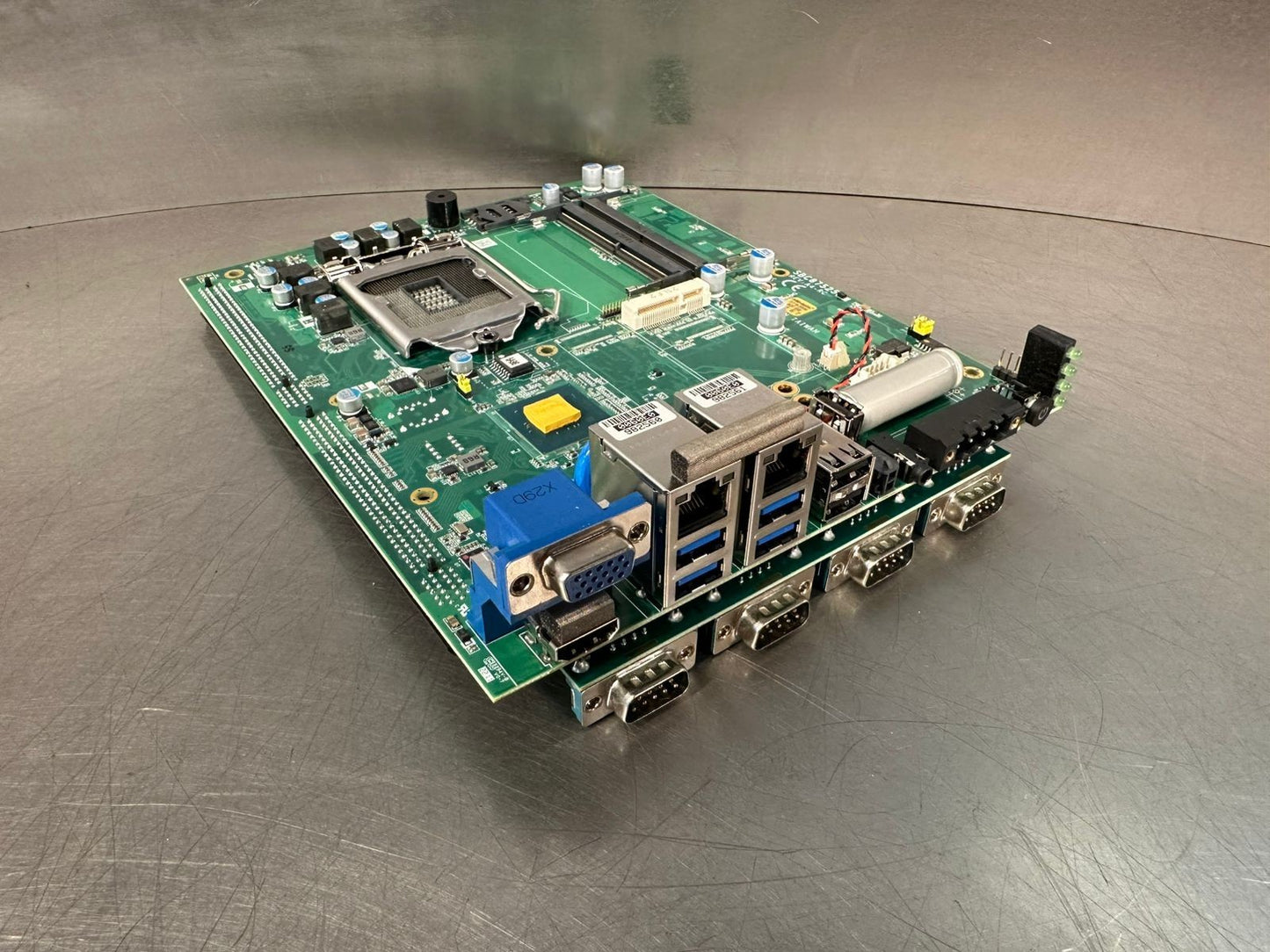 Axiontek Industrial Motherboard SBC87525 Rev.  A4-RC  (7.3.5)