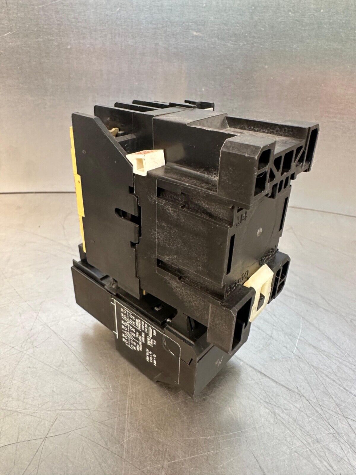 Allen Bradley 100-A12ND3 /B Comtactor  and 193-BSB 16 /B Relay (4B-31)