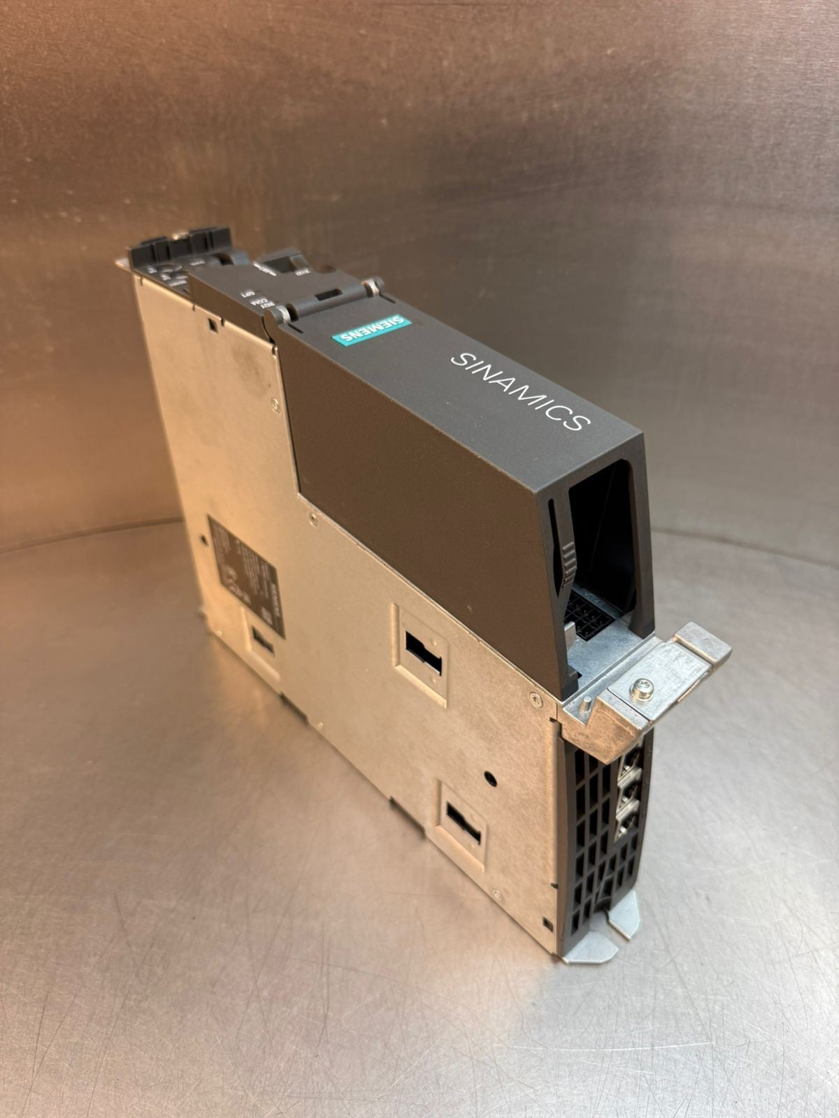 Siemens 6SL3040-1MA00-0AA0 Sinamics Control Un CU320-2 DP          (8.4.1)