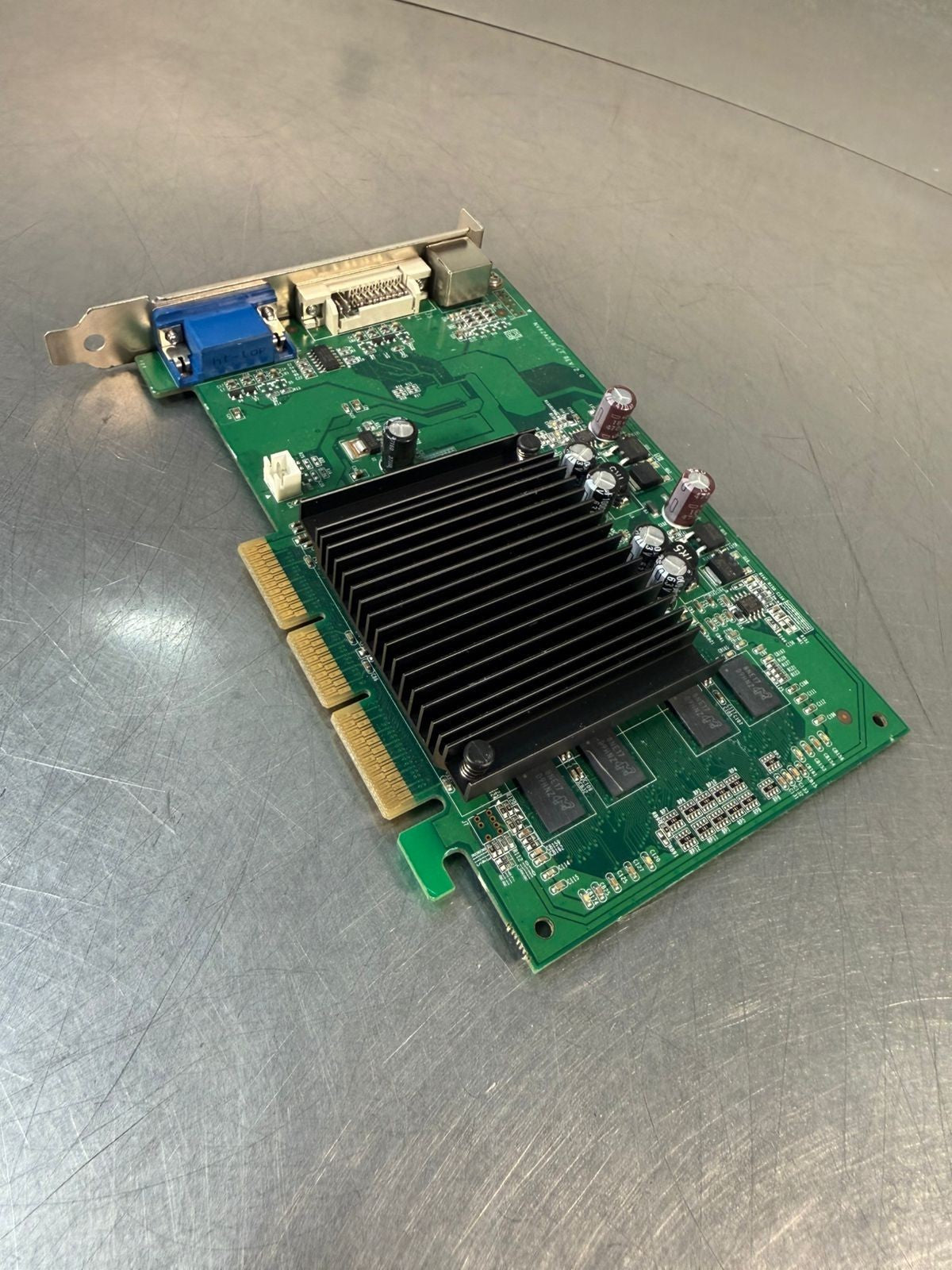 Nvidia Geforce 512-A8-N403-LR    512MB                             (5.4.2)