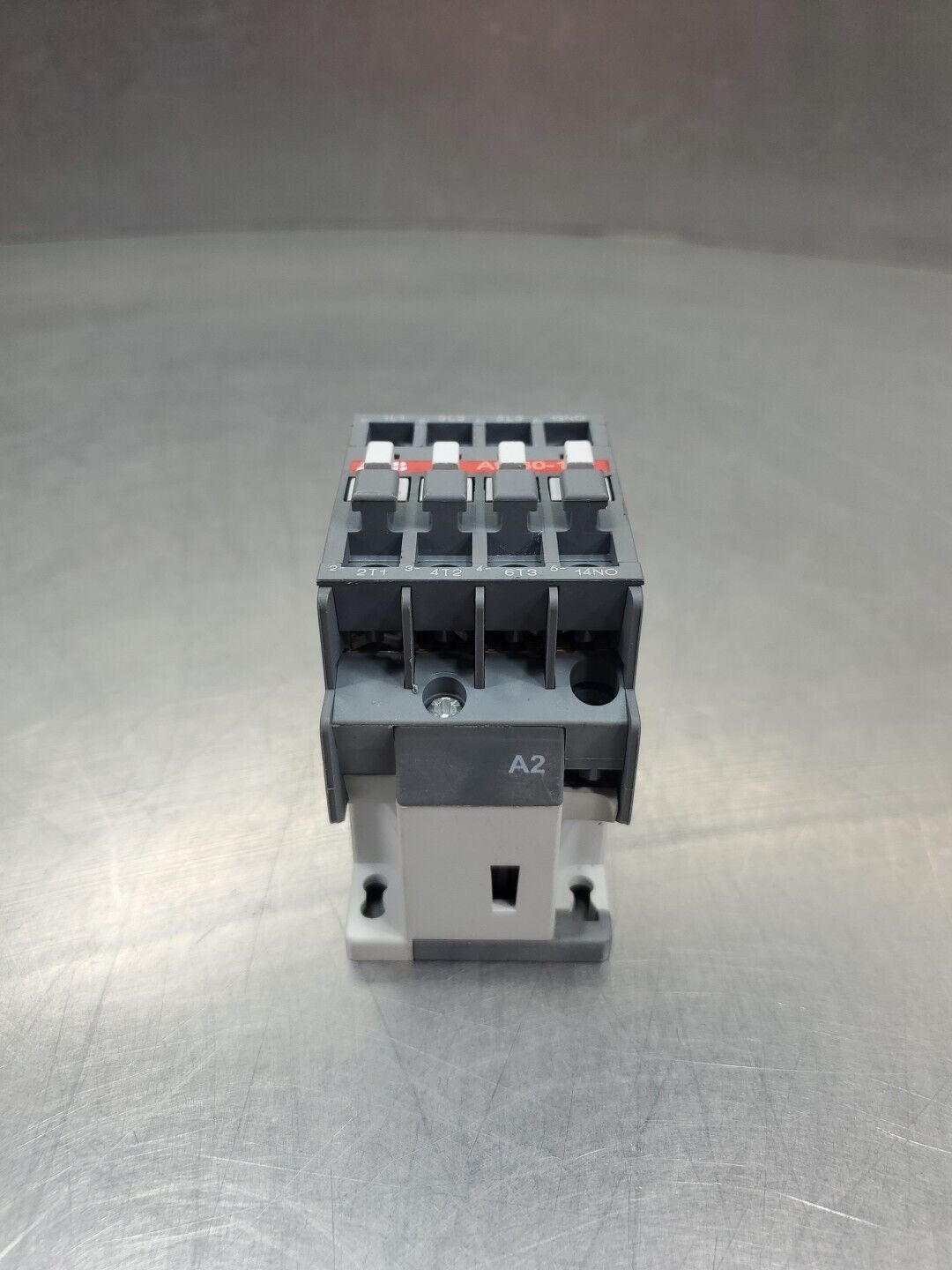 ABB A9-30-10 CONTACTOR, 100V 26A.                                4C-13