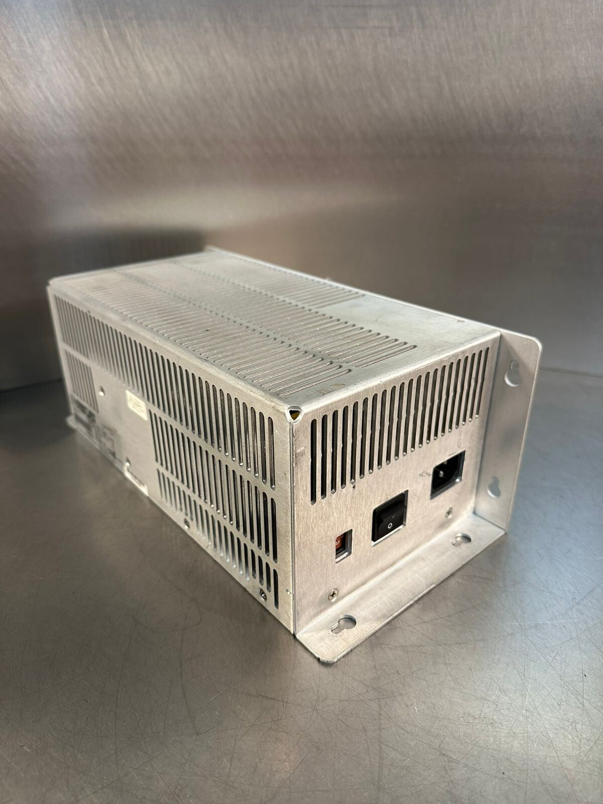 Power-One CP680 Power Supply 50/60Hz 115V/230V 3.0A / 1.5A         (5.6.5)