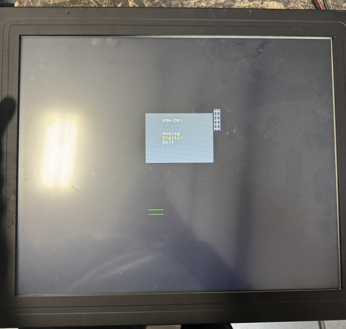ADVANTECH IDS-3217R-35SXA1E / IDS3217R35SXA1E Industrial Monitor (Bin2.5.5)