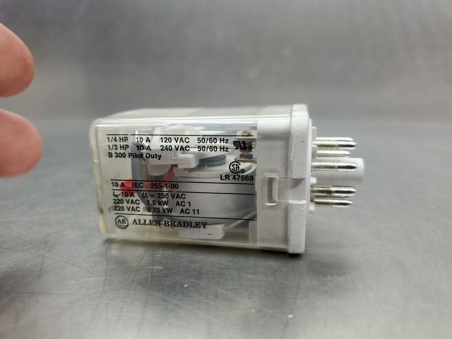 ALLEN BRADLEY 700-HA32Z24 SER A RELAY, 24VDC.                              4E-16