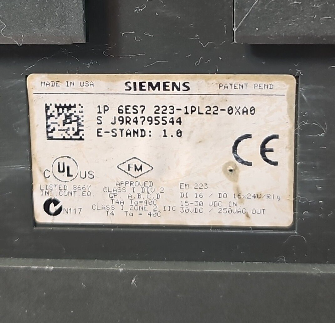 Siemens  6E57 223-1PL22-0XA0   PLC                                (BIN642)